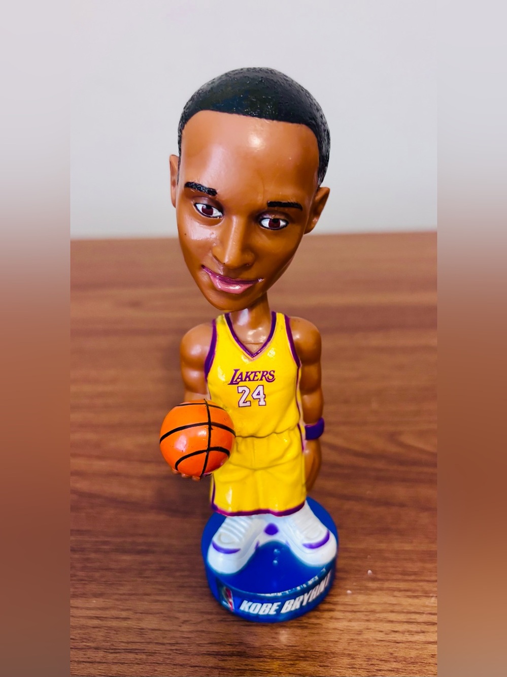Kobe Bryant Los Angeles Lakers Bobble Pops NBA Basketball Figure FCC 2008 Rare